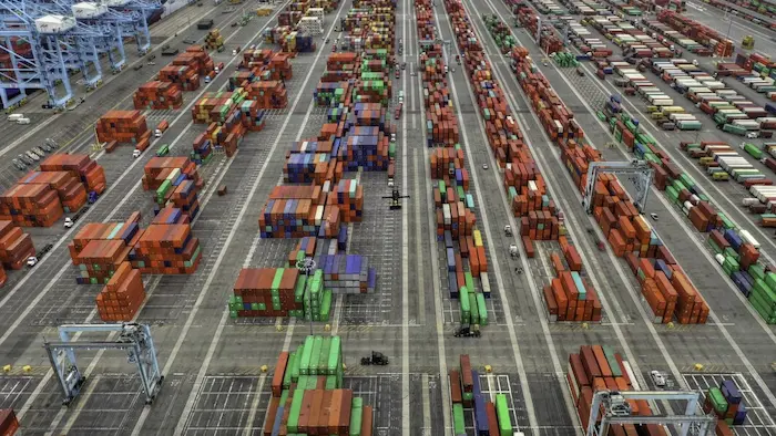 Fast Ship logistics hub UAE warehouse and distribution center